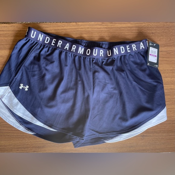 Under Armour 2XL Women’s Athletic Shorts NWT - Picture 2 of 2
